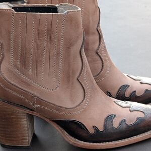 Freebird Boots, Paula size 8
